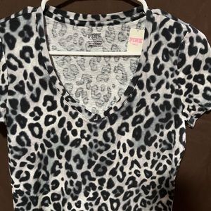 Pink, Victoria Secret, NWT, XS, leopard tee